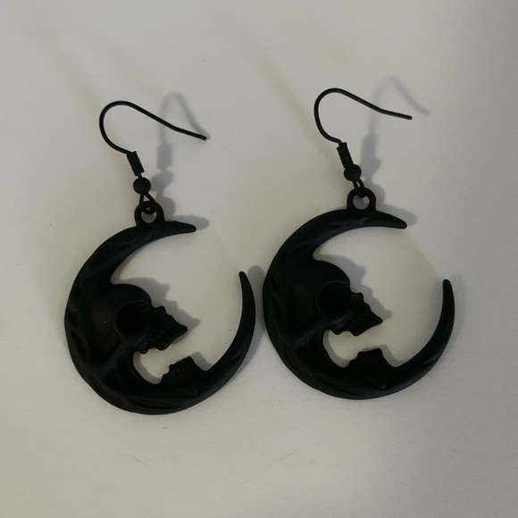 Moon skeleton earrings - Picture 2 of 3